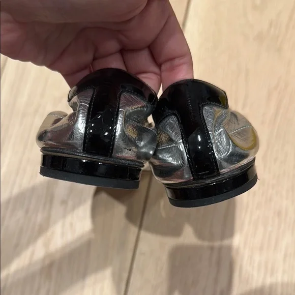 Authentic Rare Chanel Silver and Black Women's Ballet Flats - size 38 - Picture 3 of 11